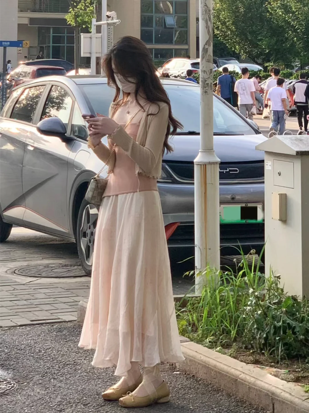 我发现了一个很变态但很斩男的穿搭！