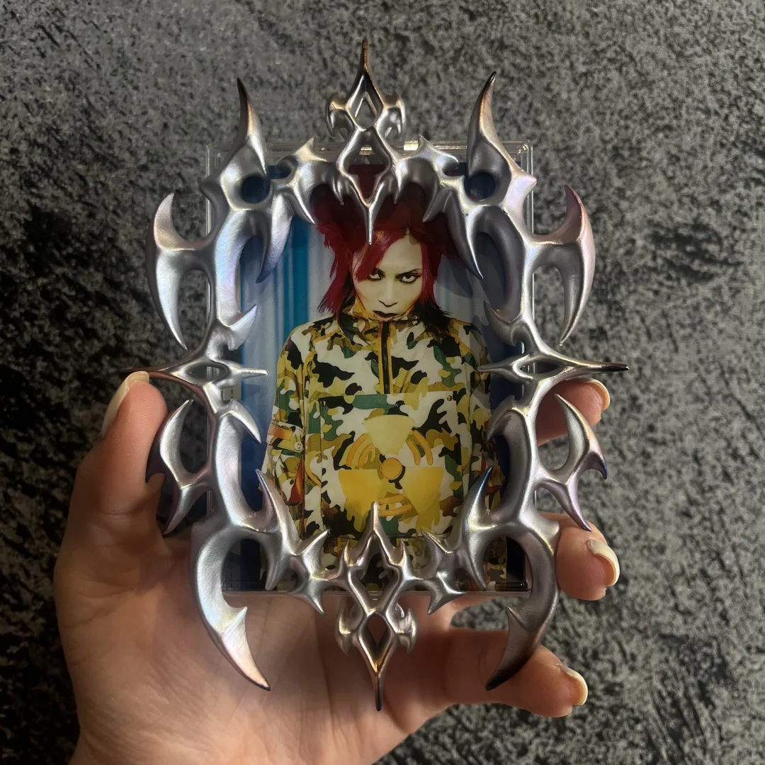 拥有了跟秀酱绝搭的卡套(⁎⁍̴̛ᴗ⁍̴̛⁎)