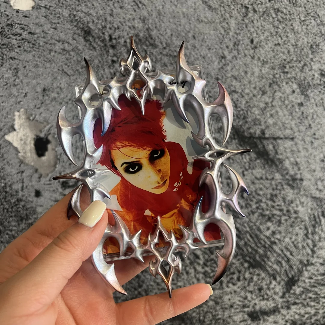 拥有了跟秀酱绝搭的卡套(⁎⁍̴̛ᴗ⁍̴̛⁎)