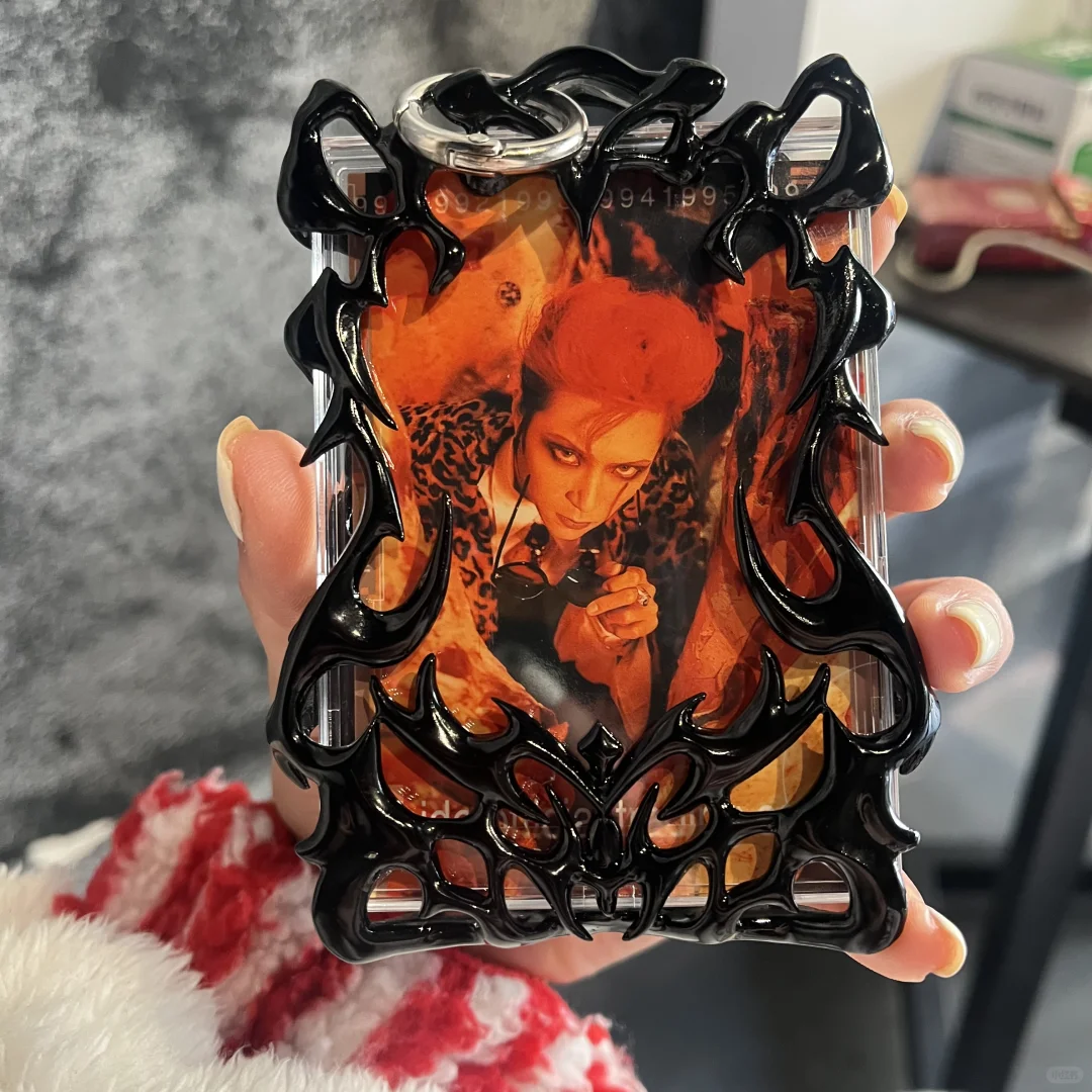 拥有了跟秀酱绝搭的卡套(⁎⁍̴̛ᴗ⁍̴̛⁎)