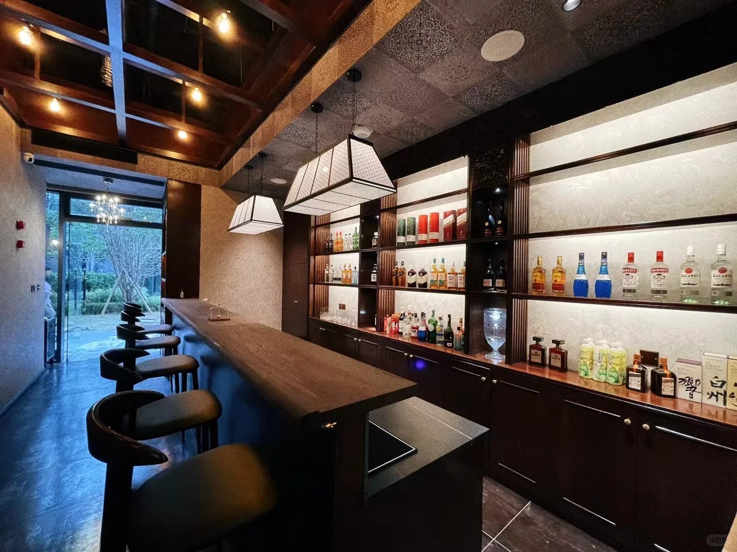 钱塘区高薪聘调酒师