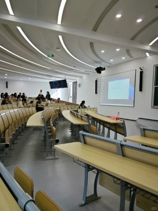 听说这已经是高校行政岗公认的潜规则了