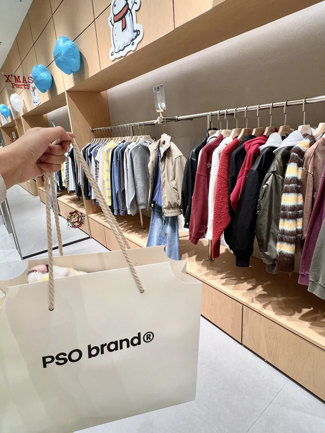 哈尔滨会展，女朋友一进去就消失了😧……