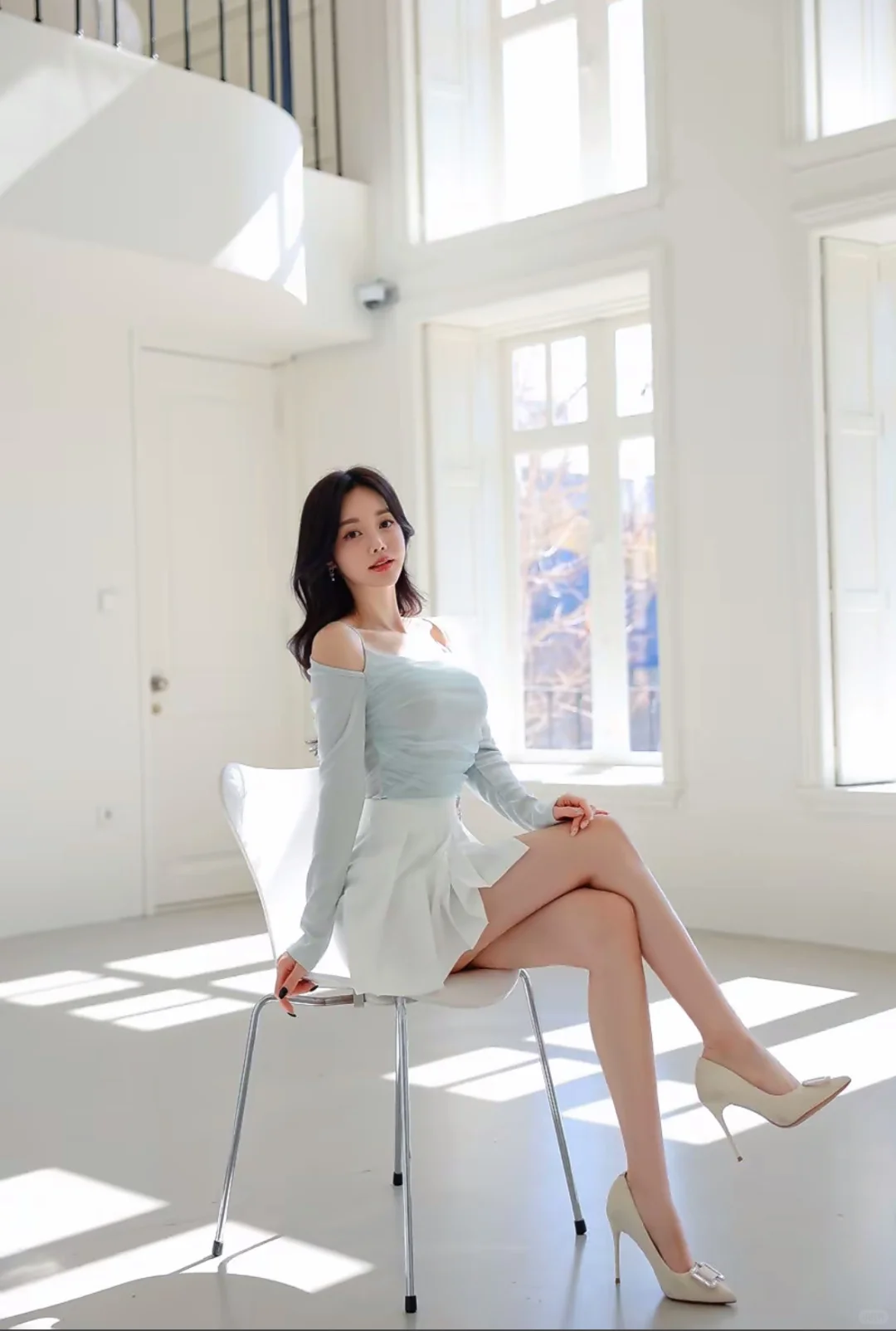 冷白色真的超有氛围感～美女📷