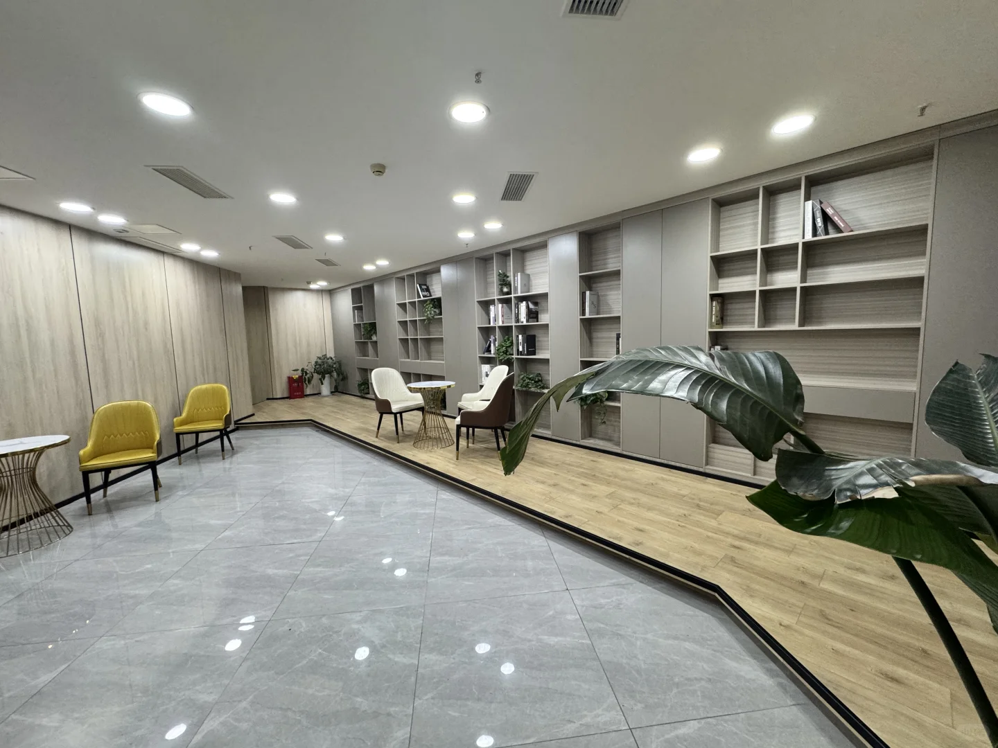 BOSS直聘 周末双休 五块石