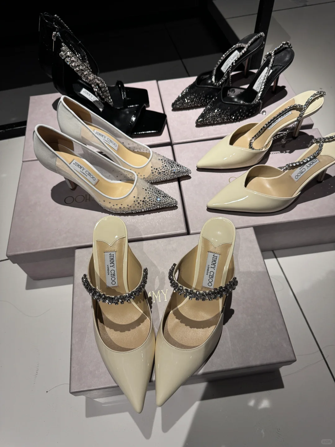 熟女气质高雅的水钻高跟鞋