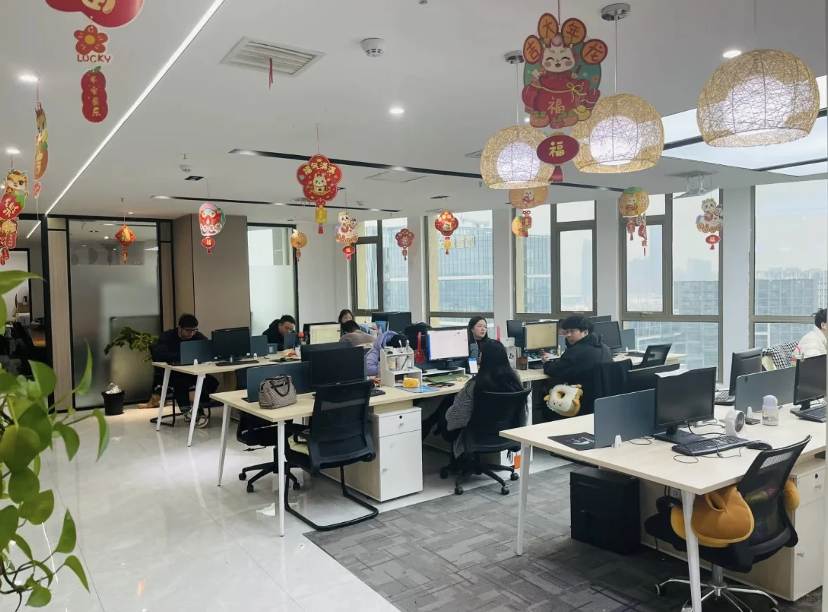 成都招聘 早十晚六 周末双休