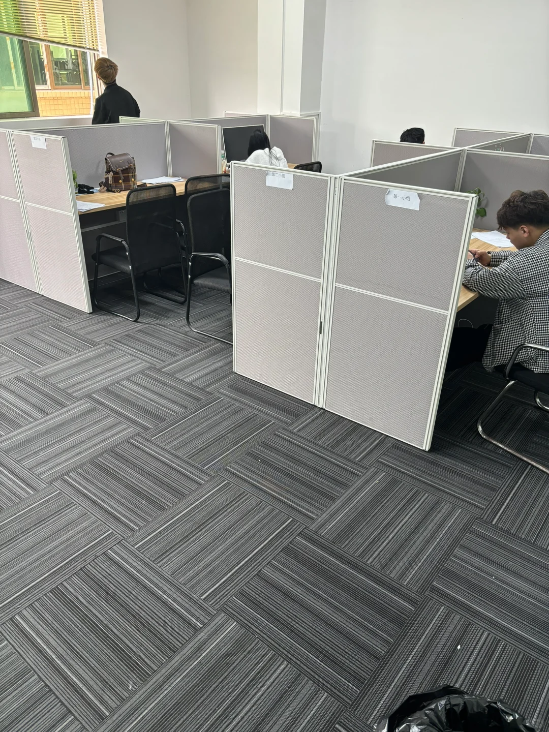 东莞招聘男生人事文员