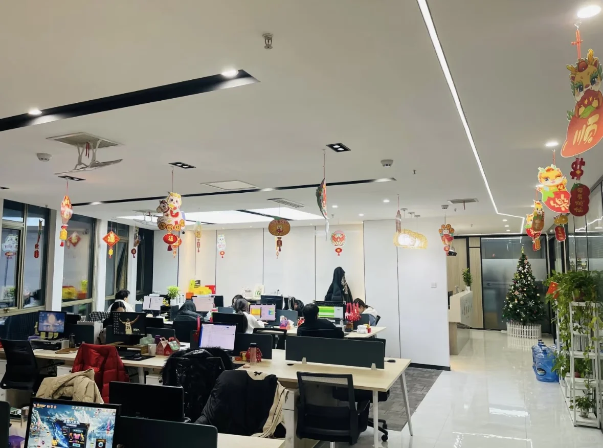 成都招聘 早十晚六 周末双休