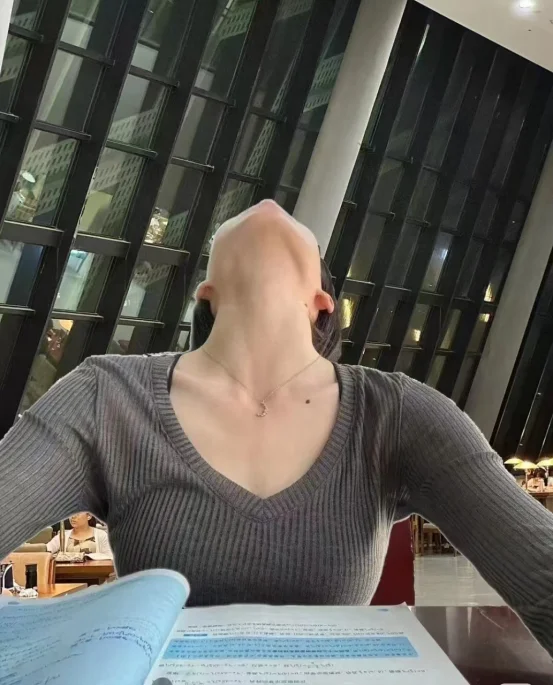 突然发现大四应届生都不太了解教师编...