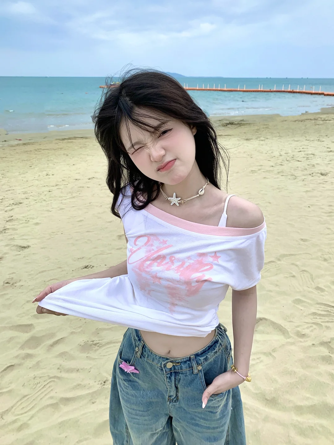 🫧🌊到底穿粉色还是蓝色跟海边更配呢