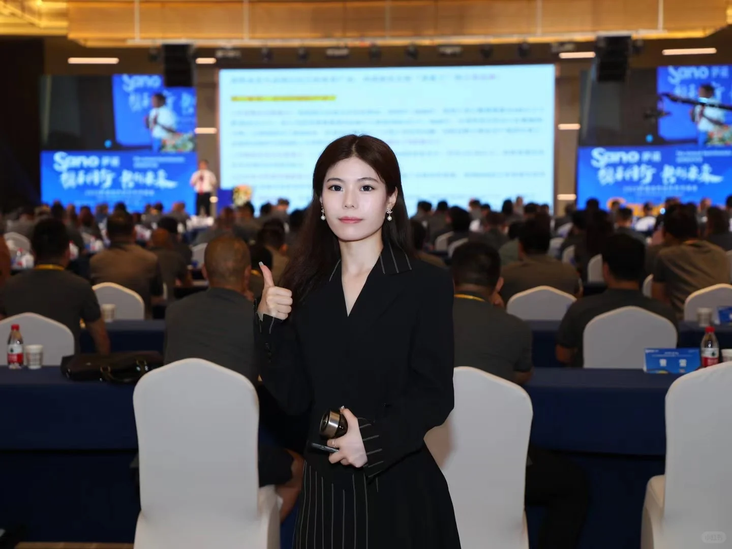 招聘一名助理替我当外企董事长（女生优先）