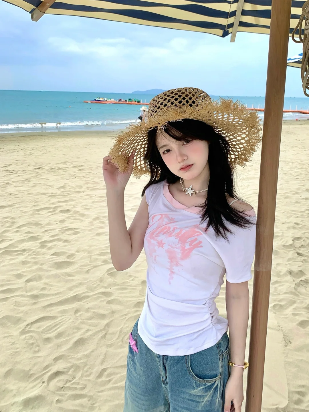 🫧🌊到底穿粉色还是蓝色跟海边更配呢