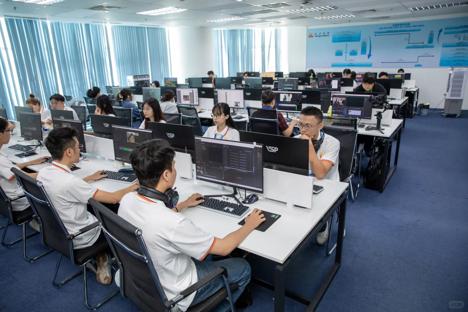 急需中国和越南籍人才