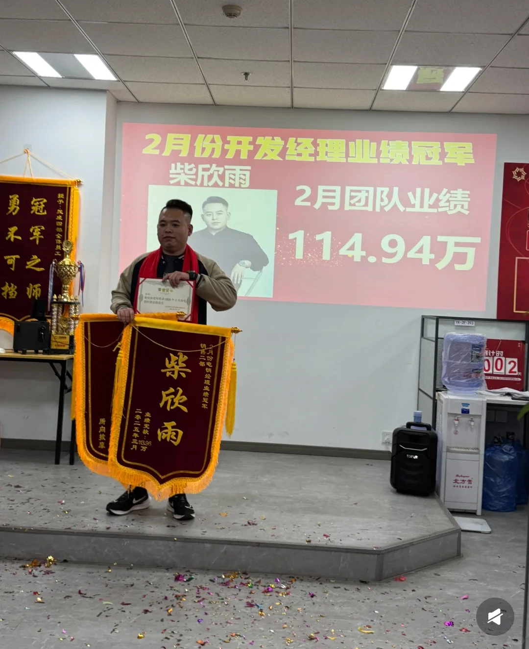 招聘啦，轻轻松松月入过万啦