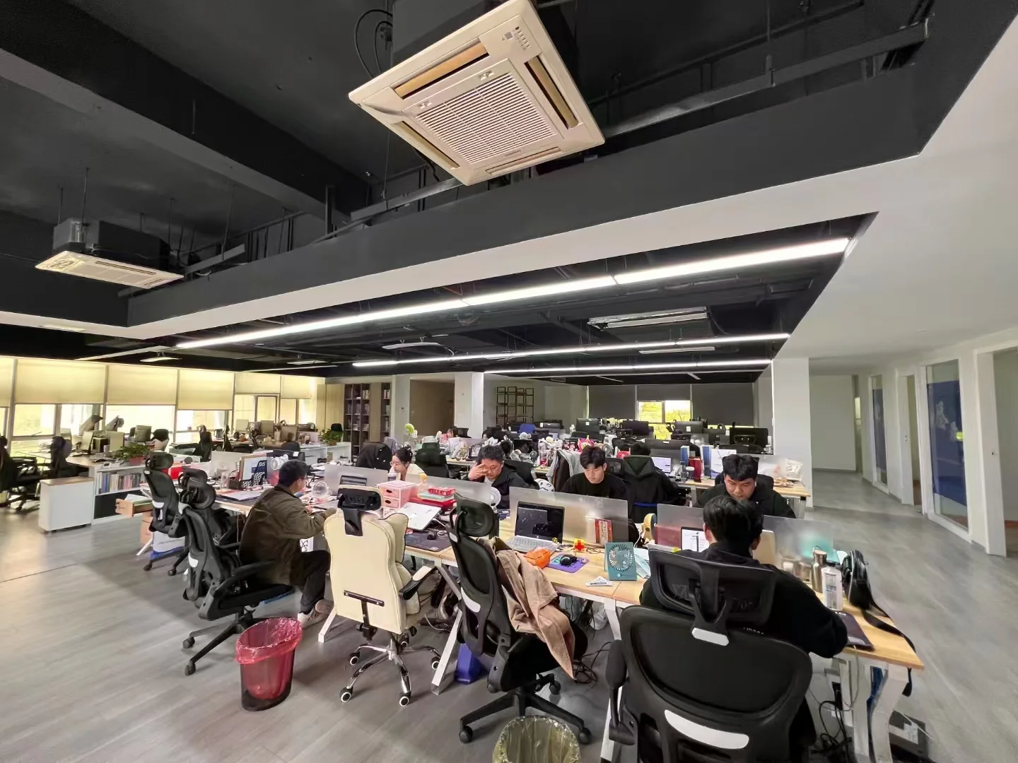 舞钢职场。缺人缺人