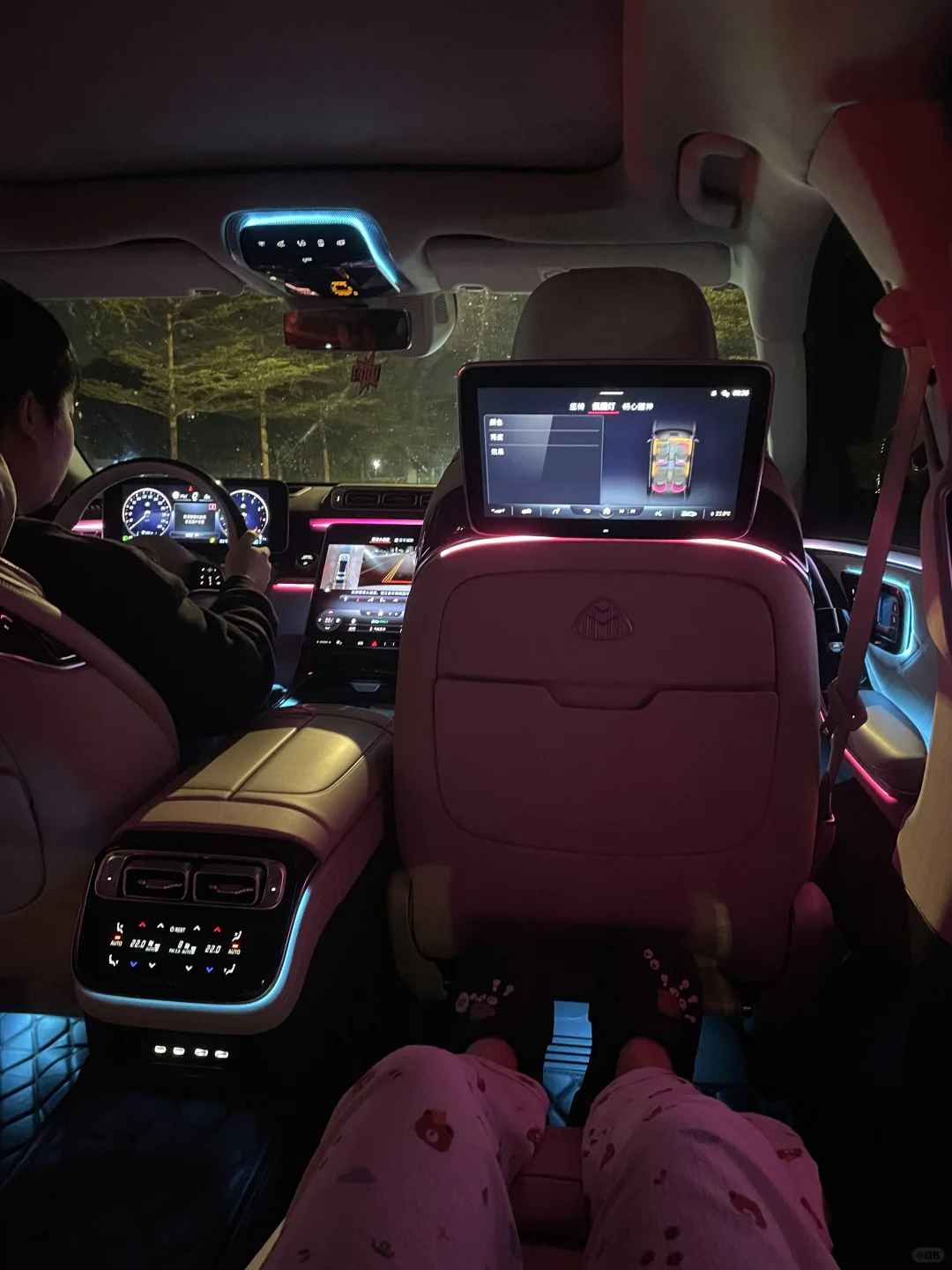 招主播啦！开迈巴赫接你那种，其他就别管了