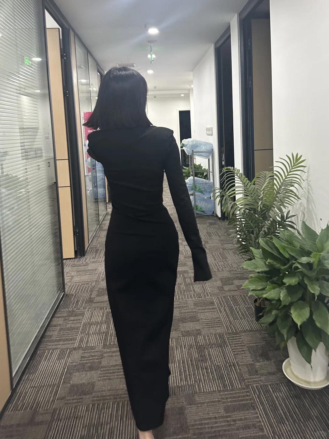 美女老板的公司真的没人想来？