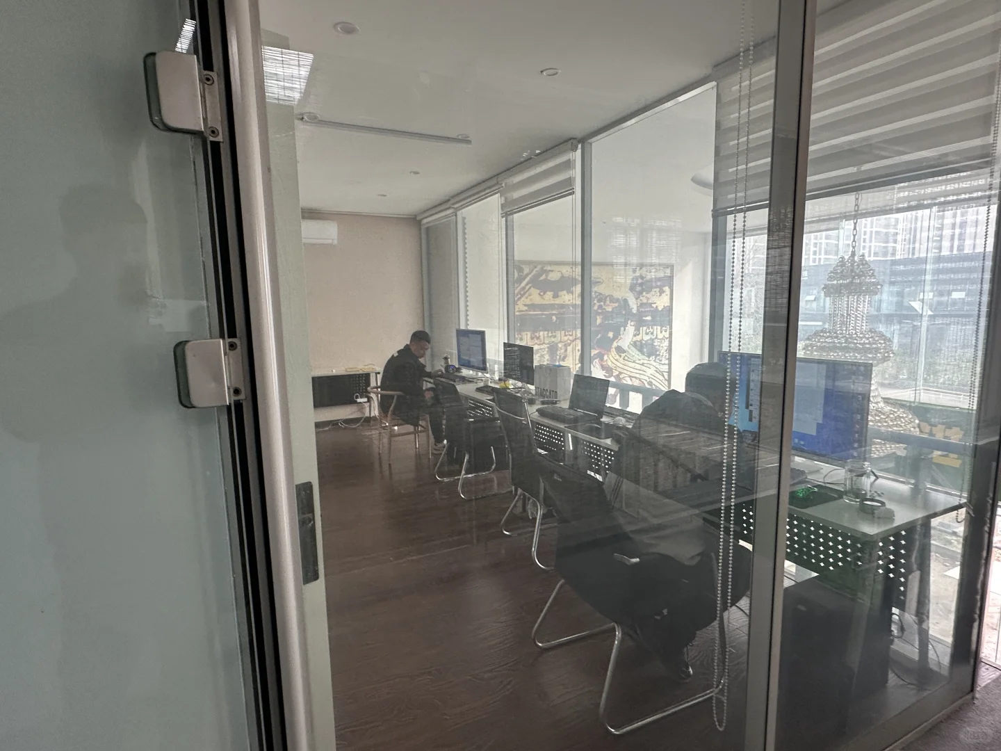 公司给你们开好了，洛阳免费带