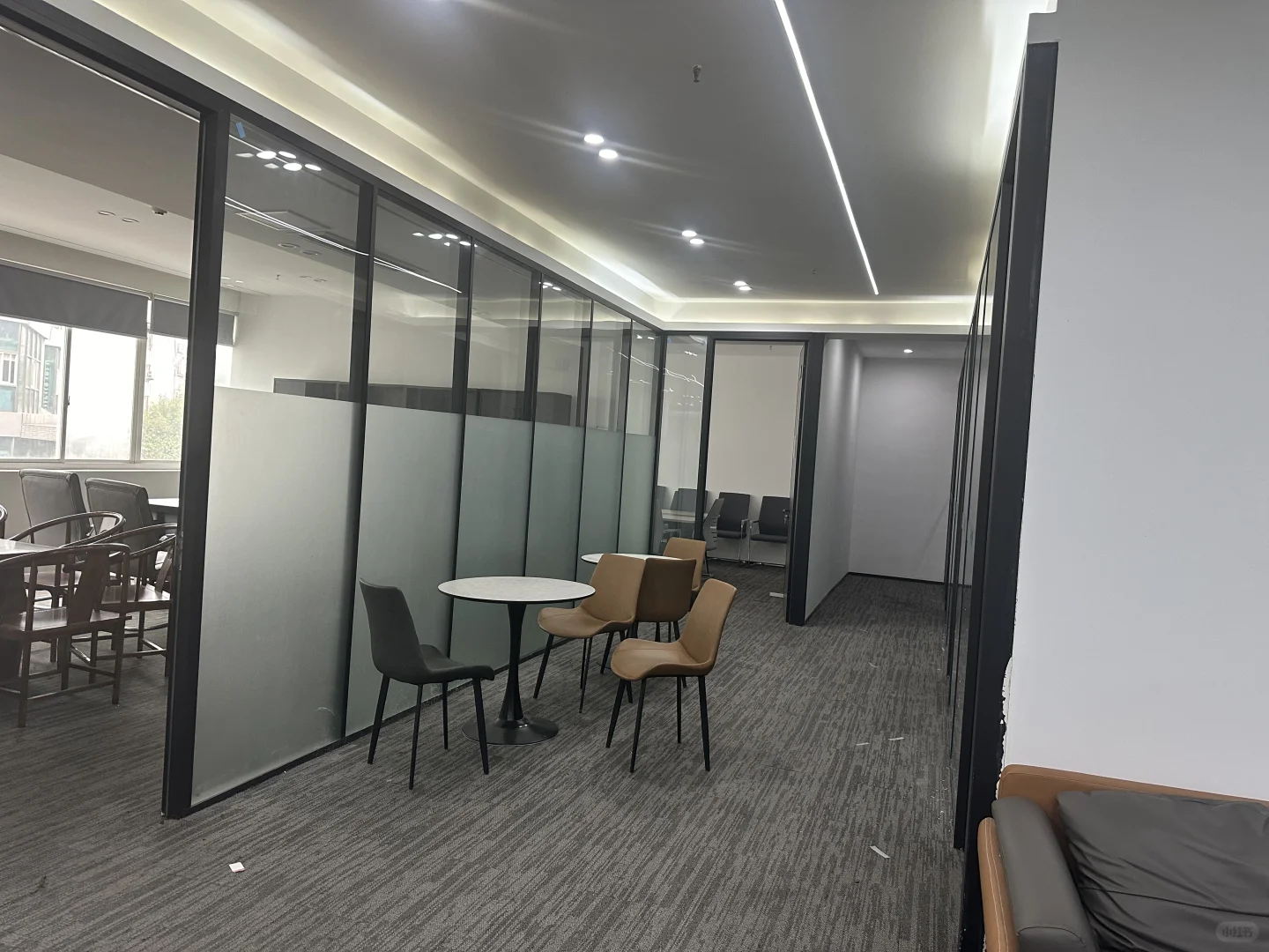 800平的初创传媒公司招的到人吗？