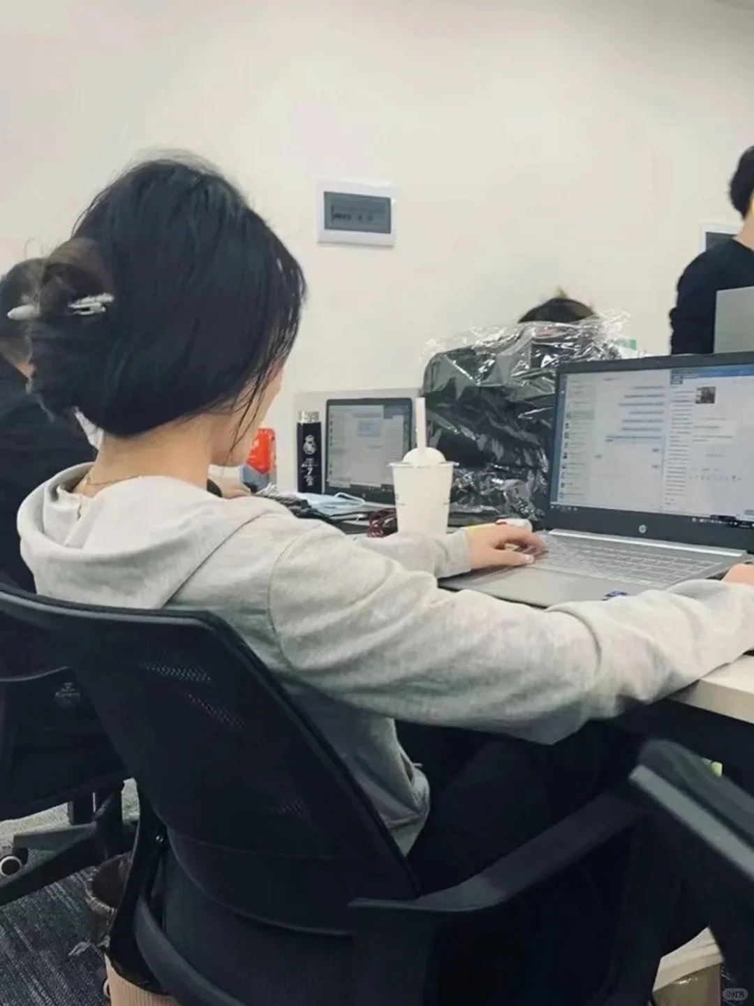 招文员这么难了么，人都去哪了