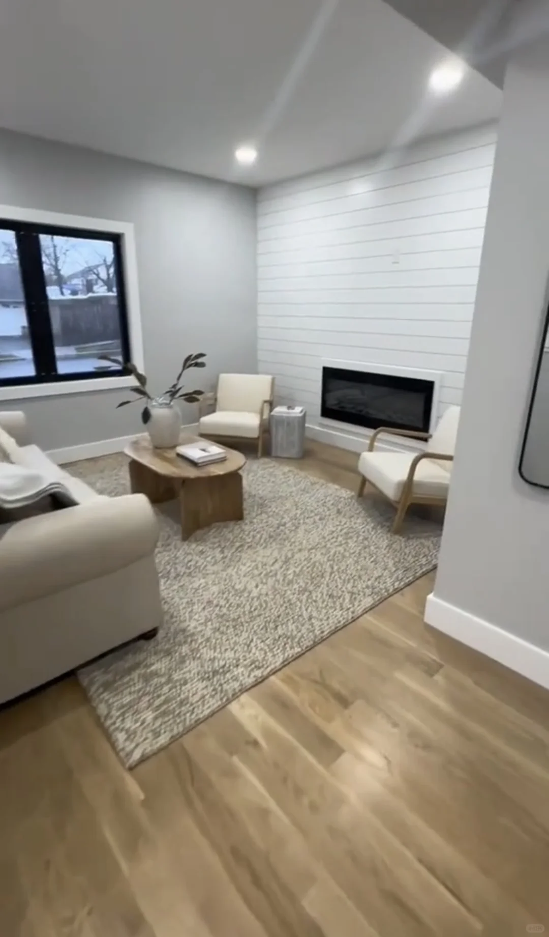 招聘一名别墅管家 最好是长期在美国的华人