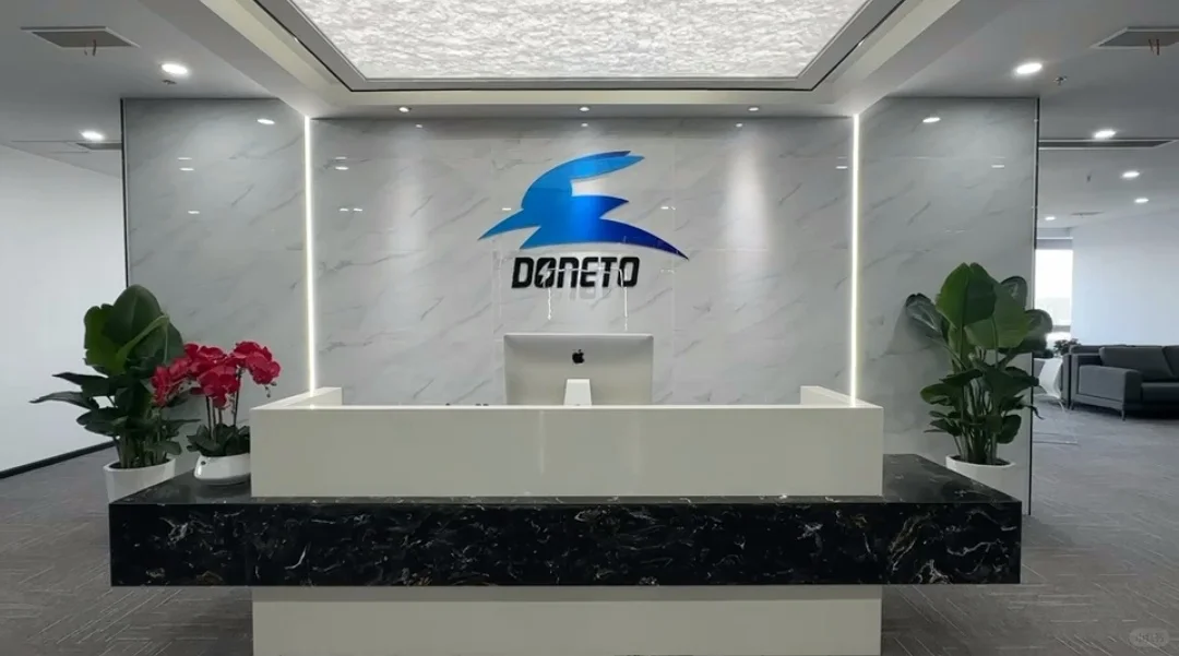 招一个形象气质佳的前台~