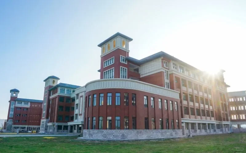 福建信息职业技术学院到底怎么样啊