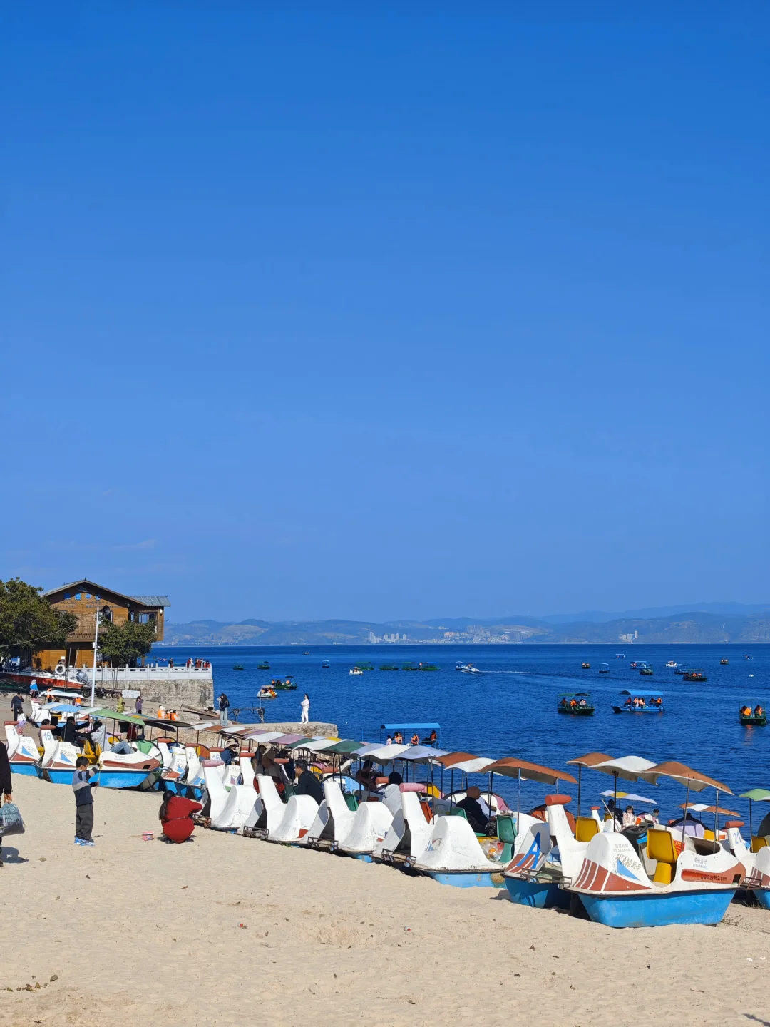 诚信招聘血气方刚的精神小伙儿来抚仙湖