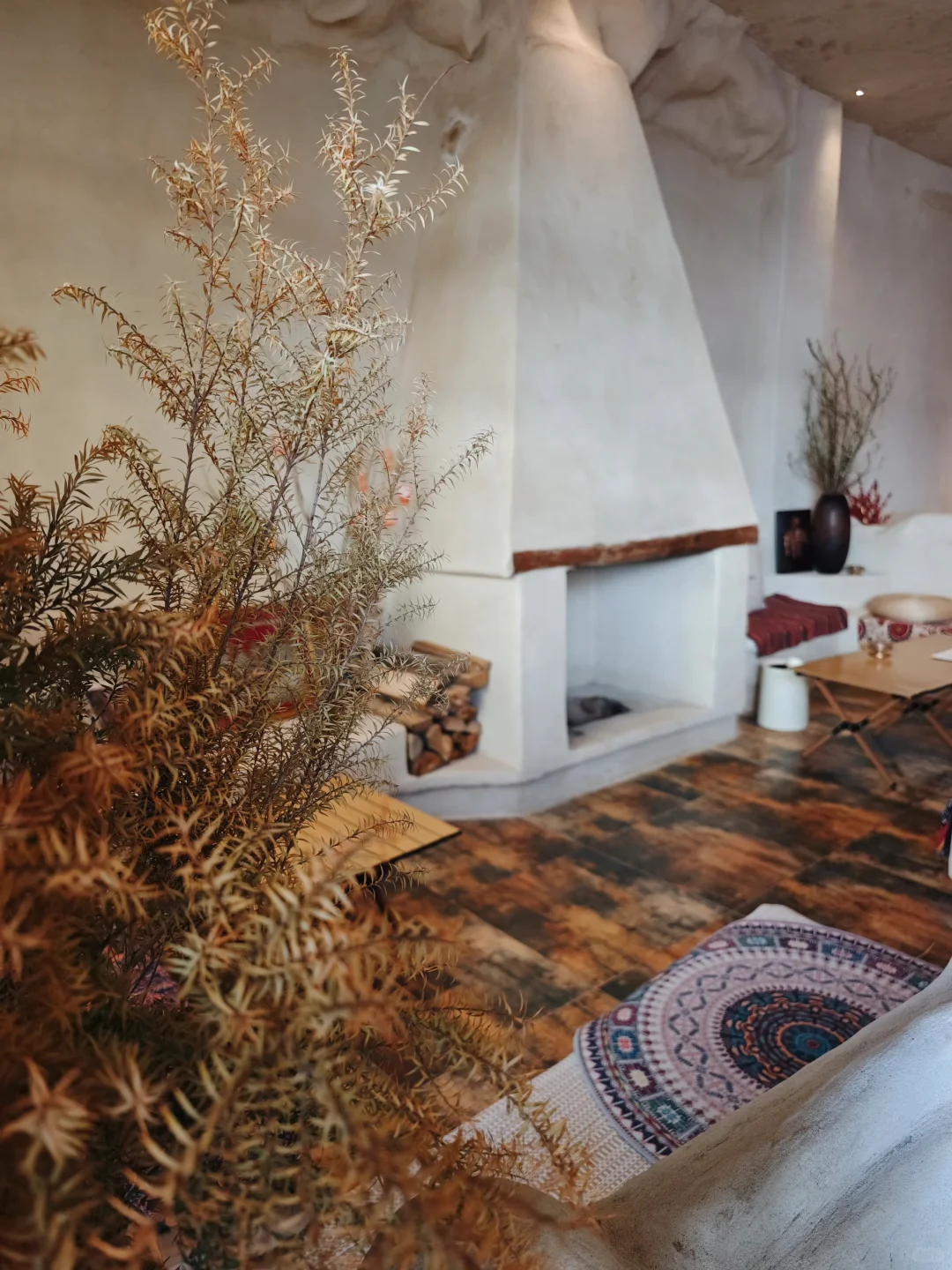 诚信招聘血气方刚的精神小伙儿来抚仙湖