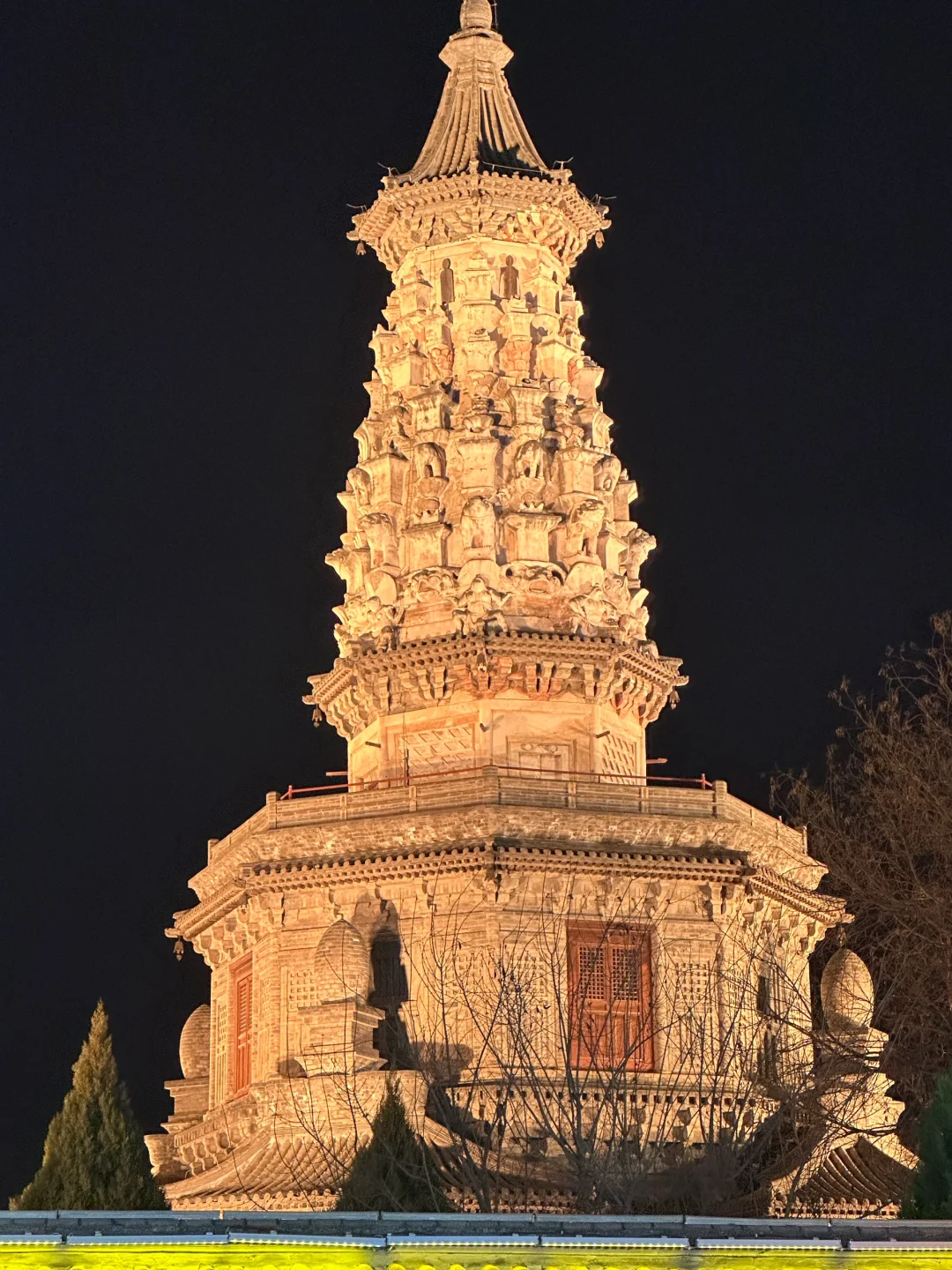 求职2选1帮忙提供一点建议