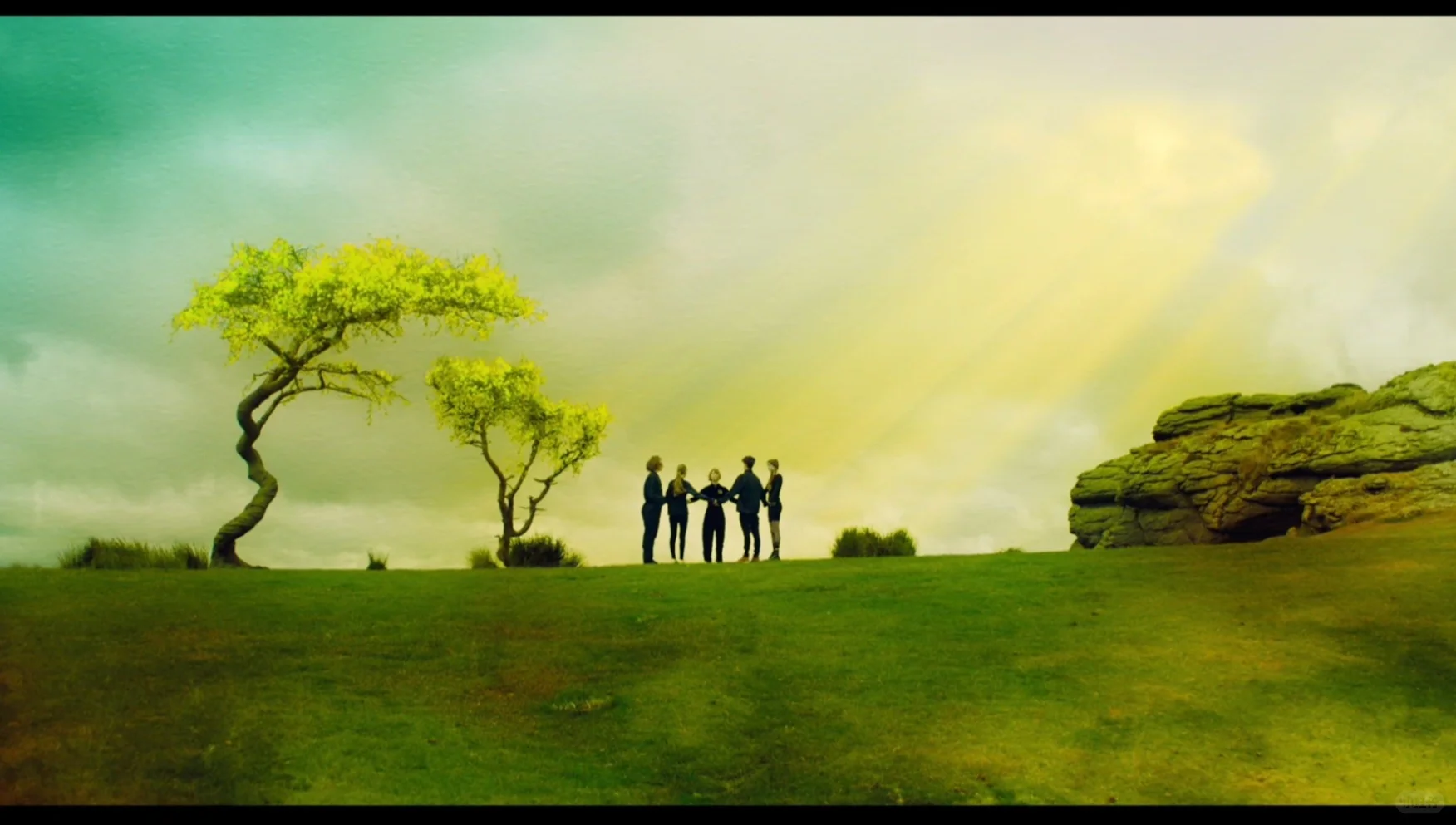 招聘启事，专聘中文系女生，最后一页全招聘