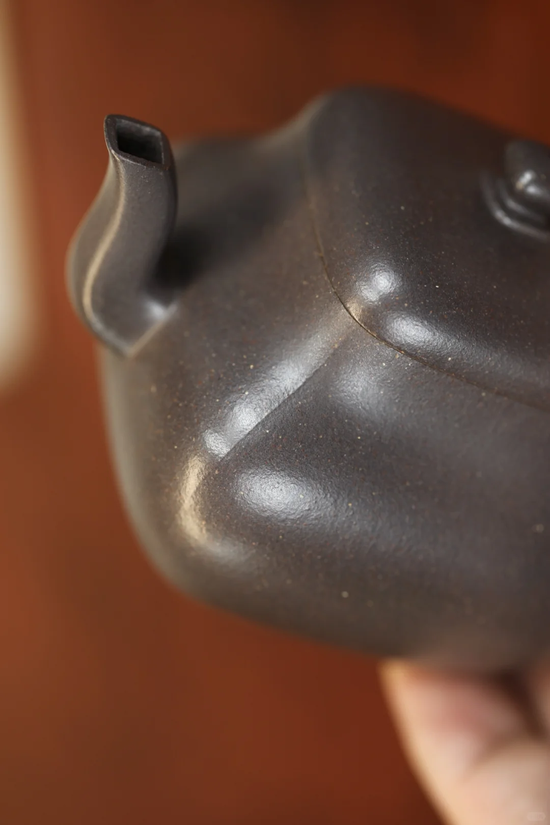 什么是“大红袍”泥？所谓“大红袍”泥，可