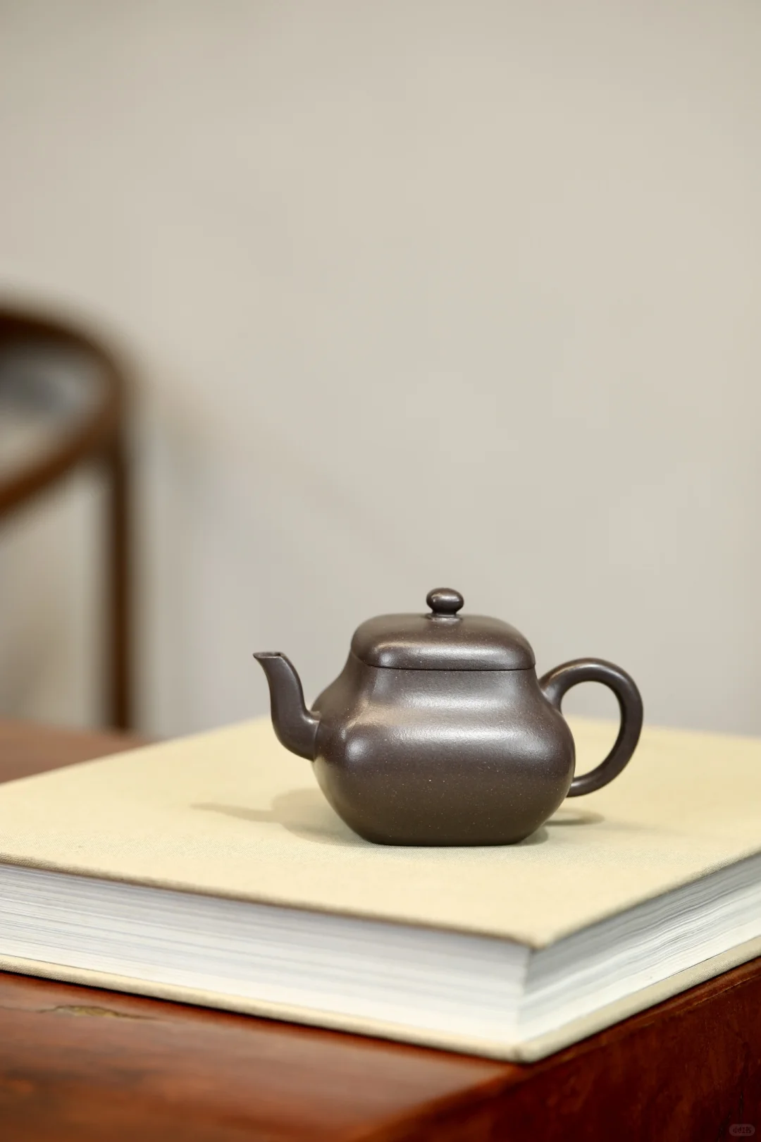 什么是“大红袍”泥？所谓“大红袍”泥，可