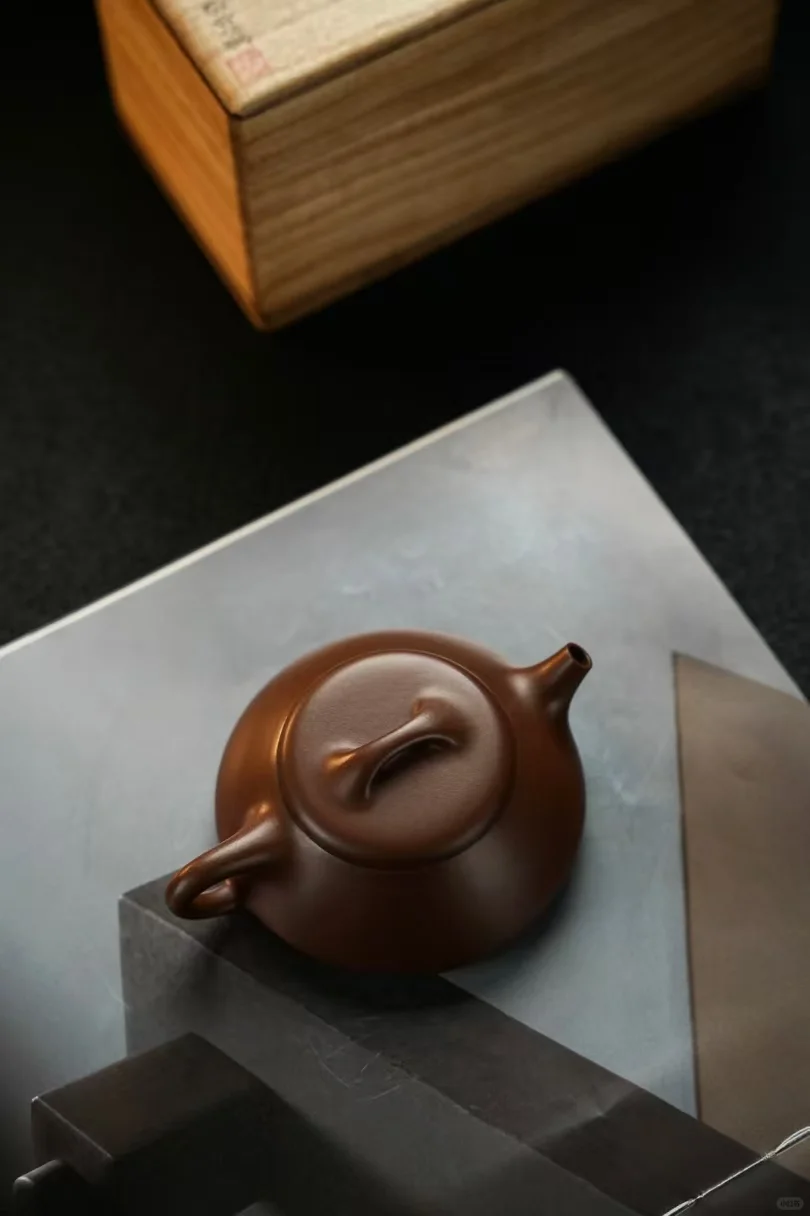 什么是“大红袍”泥？所谓“大红袍”泥，可