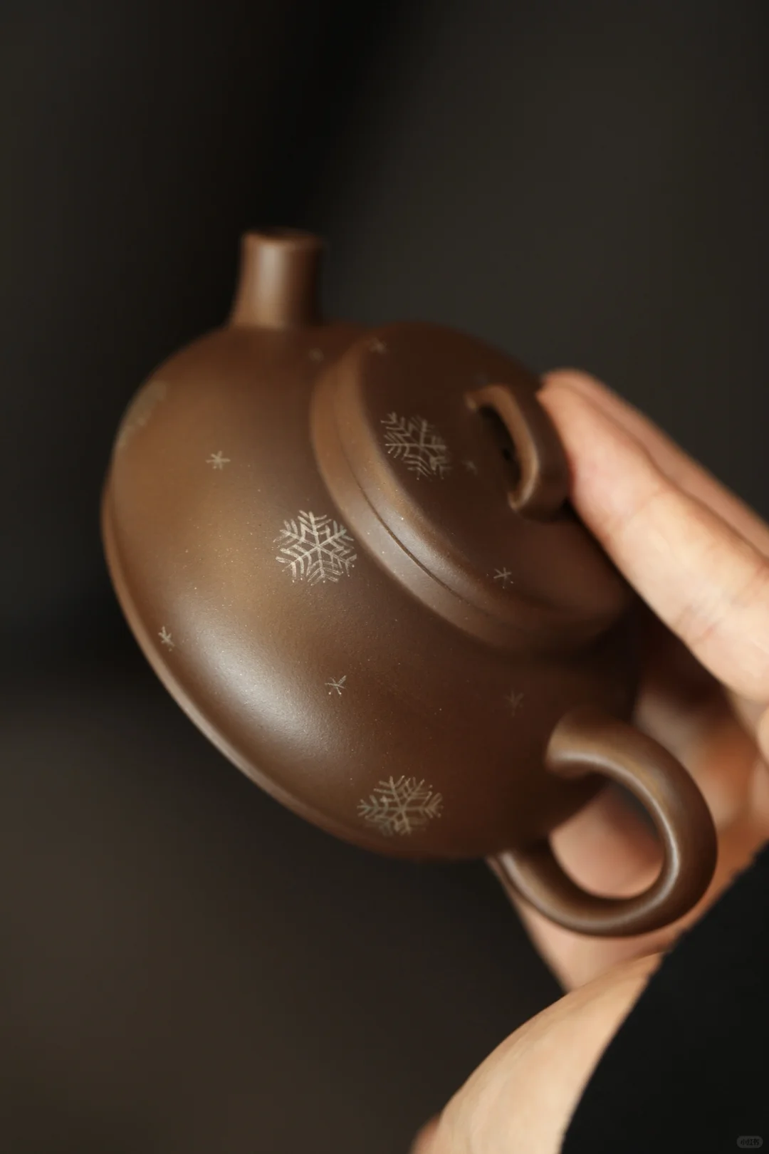 什么是“大红袍”泥？所谓“大红袍”泥，可