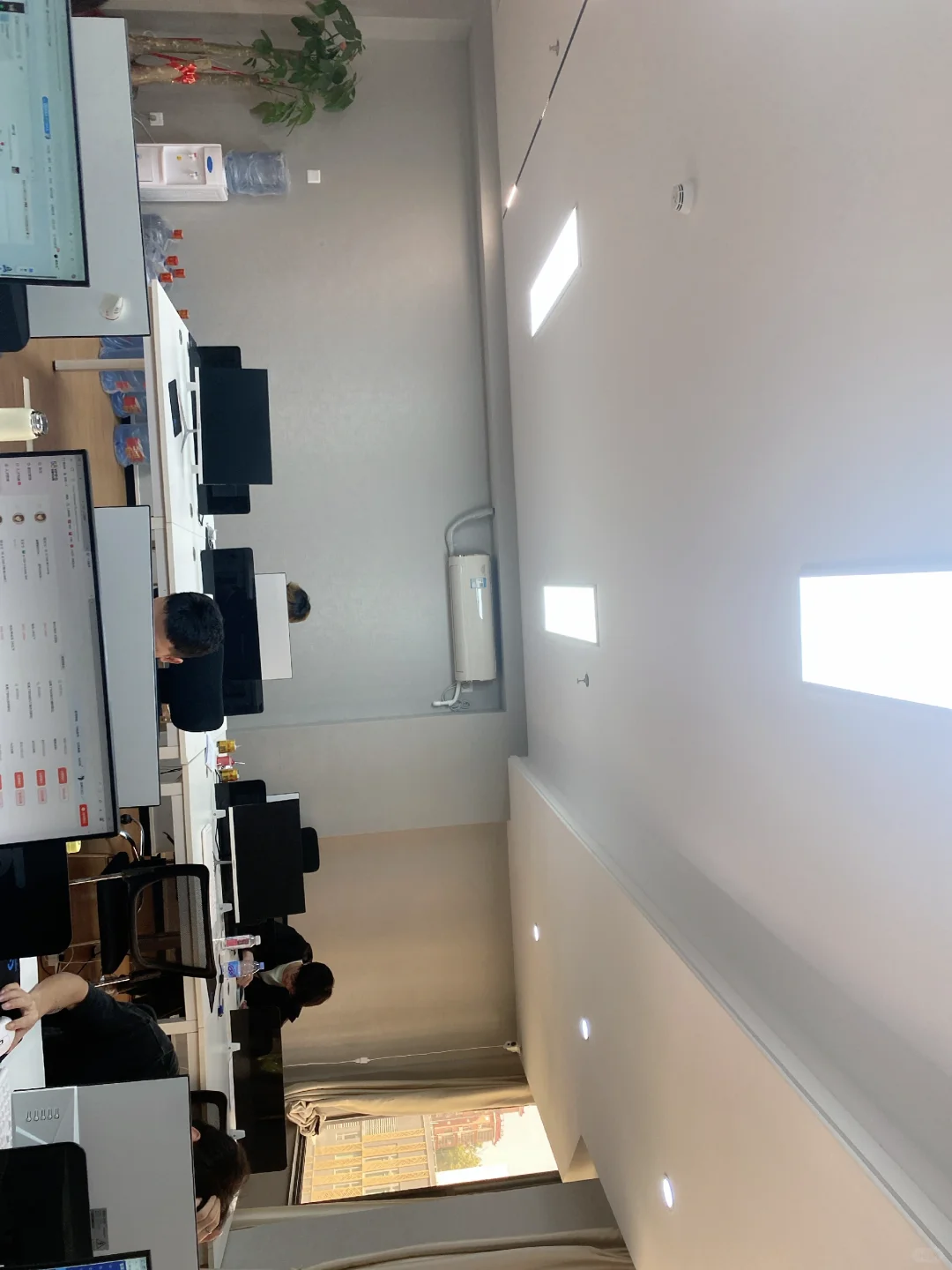 急需前台一名 无责4000包住 面试完直上岗