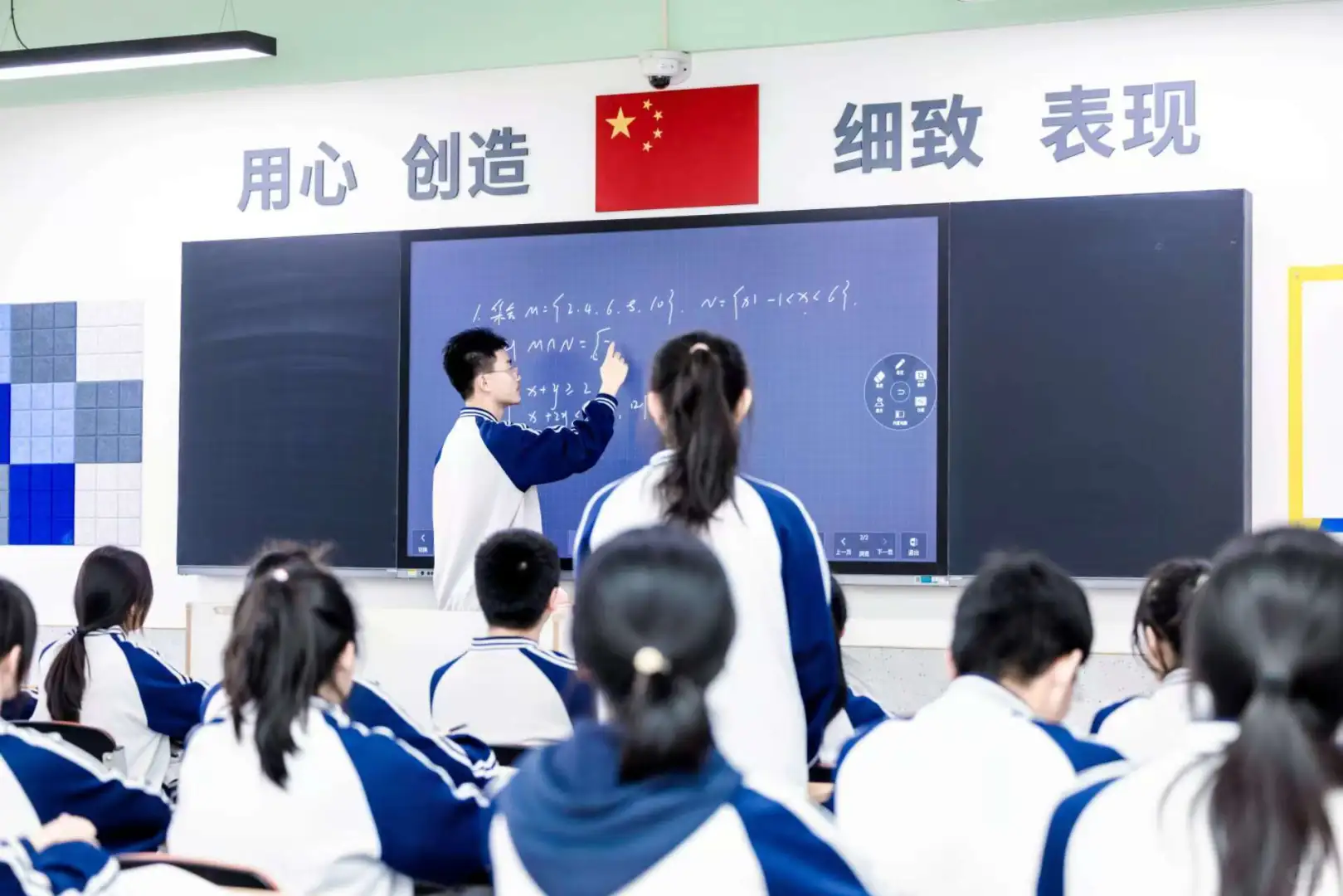 西安现代职业高中招聘啦！
