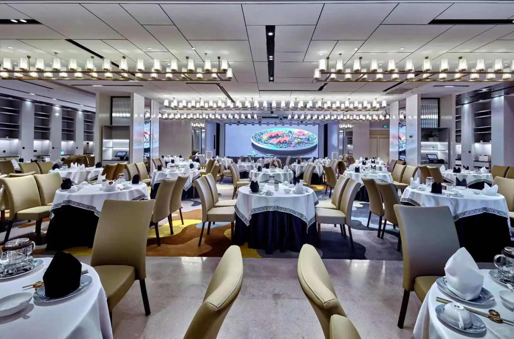 上市国企酒楼急聘服务员等岗位