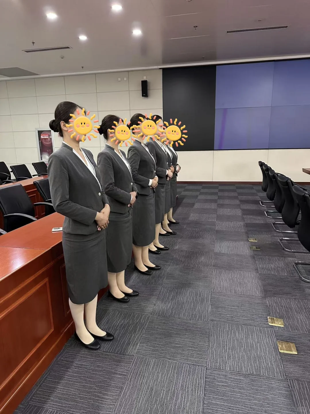 会务小姐姐🙋🏻‍♀️