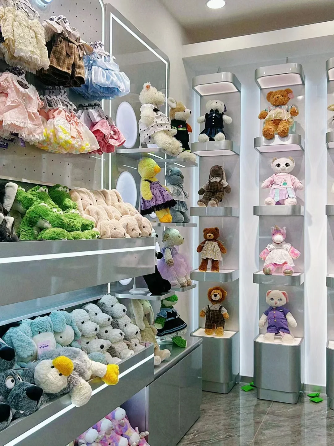 有没有想来烟台芝罘万达上班的呀？