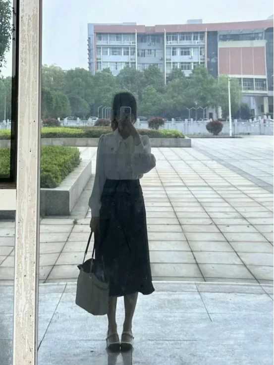 6k就6k吧，双非毕业再也不用考公了，因为..