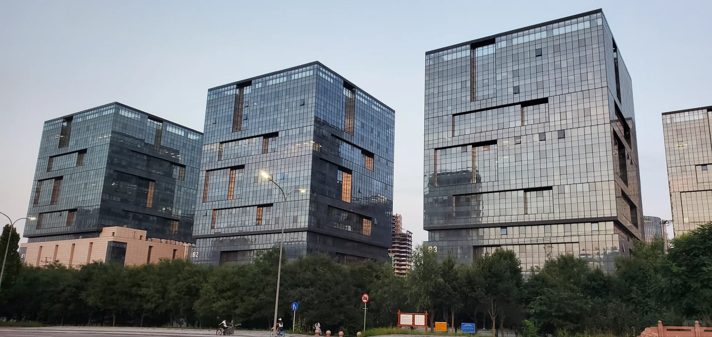 人事直招，无责5000，帅哥美女，朝九晚六