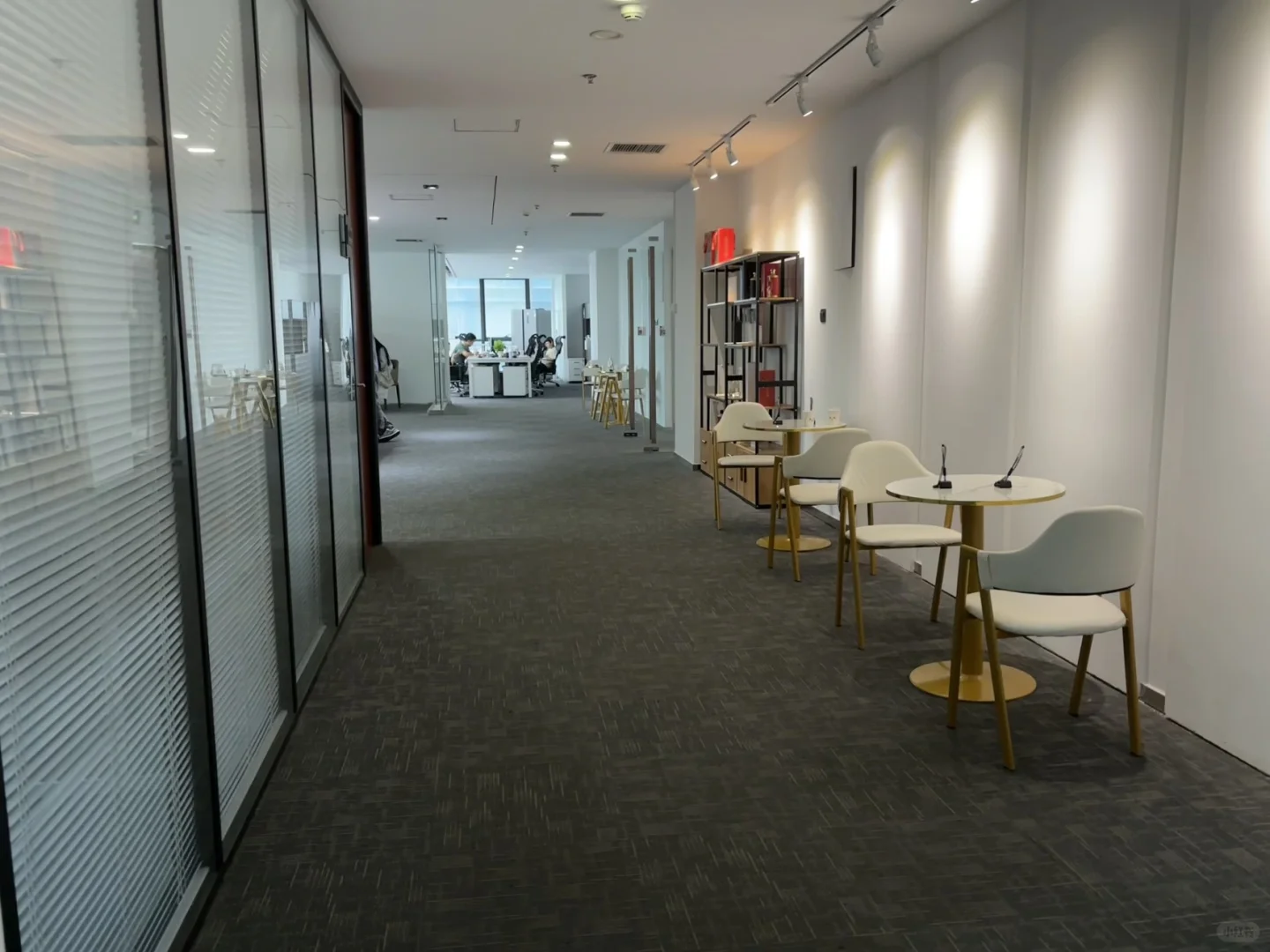 人事直招，无责5000，帅哥美女，朝九晚六