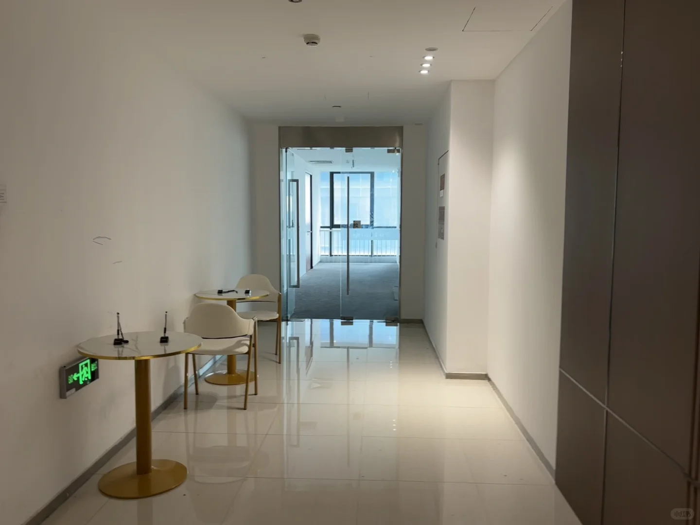 人事直招，无责5000，帅哥美女，朝九晚六