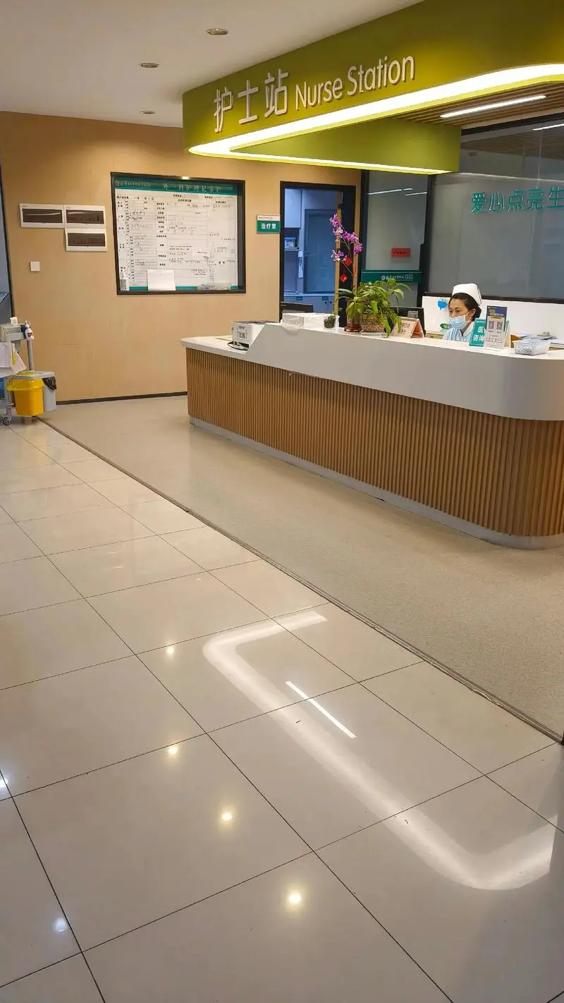 护士是白衣天使