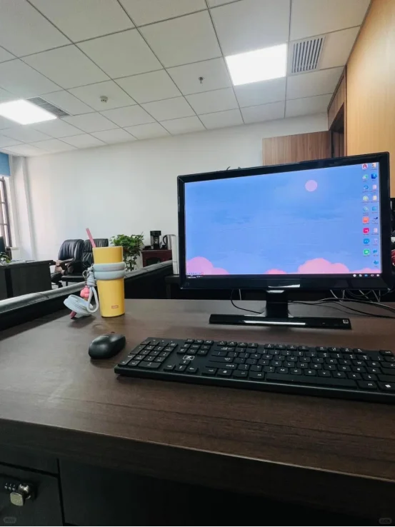 其实4月份才是应届生进国企的主场