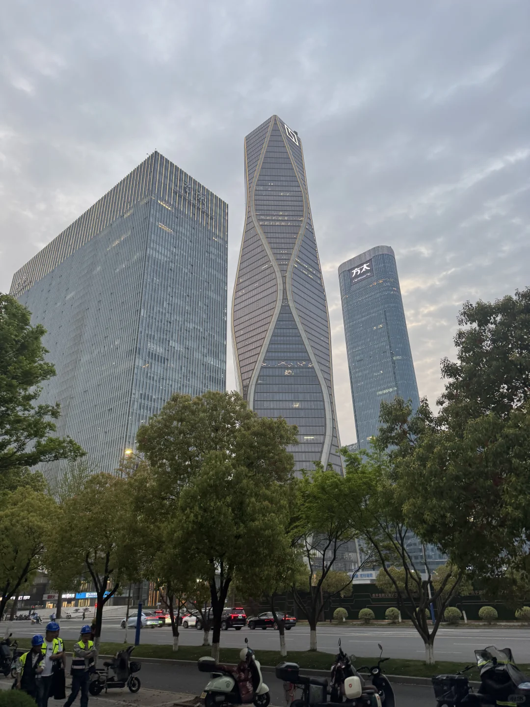 00后最土的二代老板限额招人啦