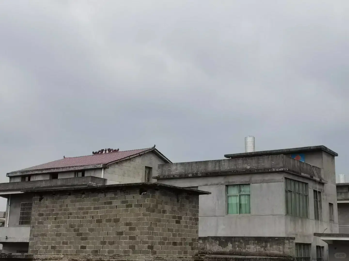 00后乡镇女教师害怕被清退的第365天