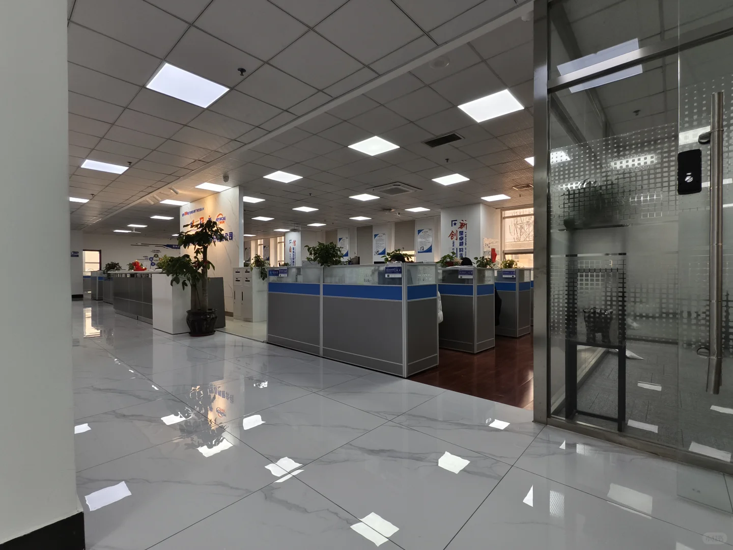 提供薪酬，外包，招聘等